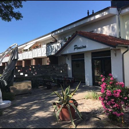 Pension " Zu Den Linden" Trin Trinwillershagen Екстер'єр фото